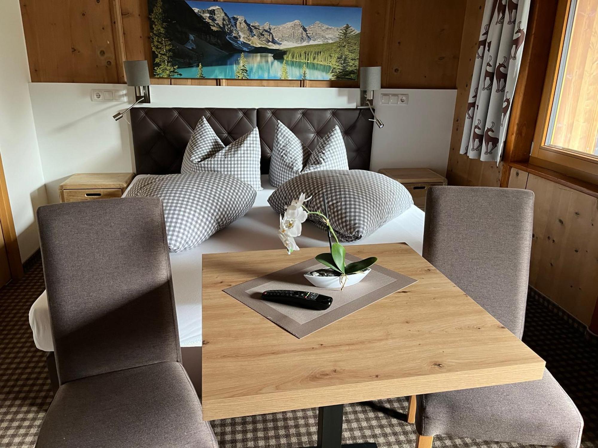 Hotel Garni Schoenblick Сьолден Екстериор снимка