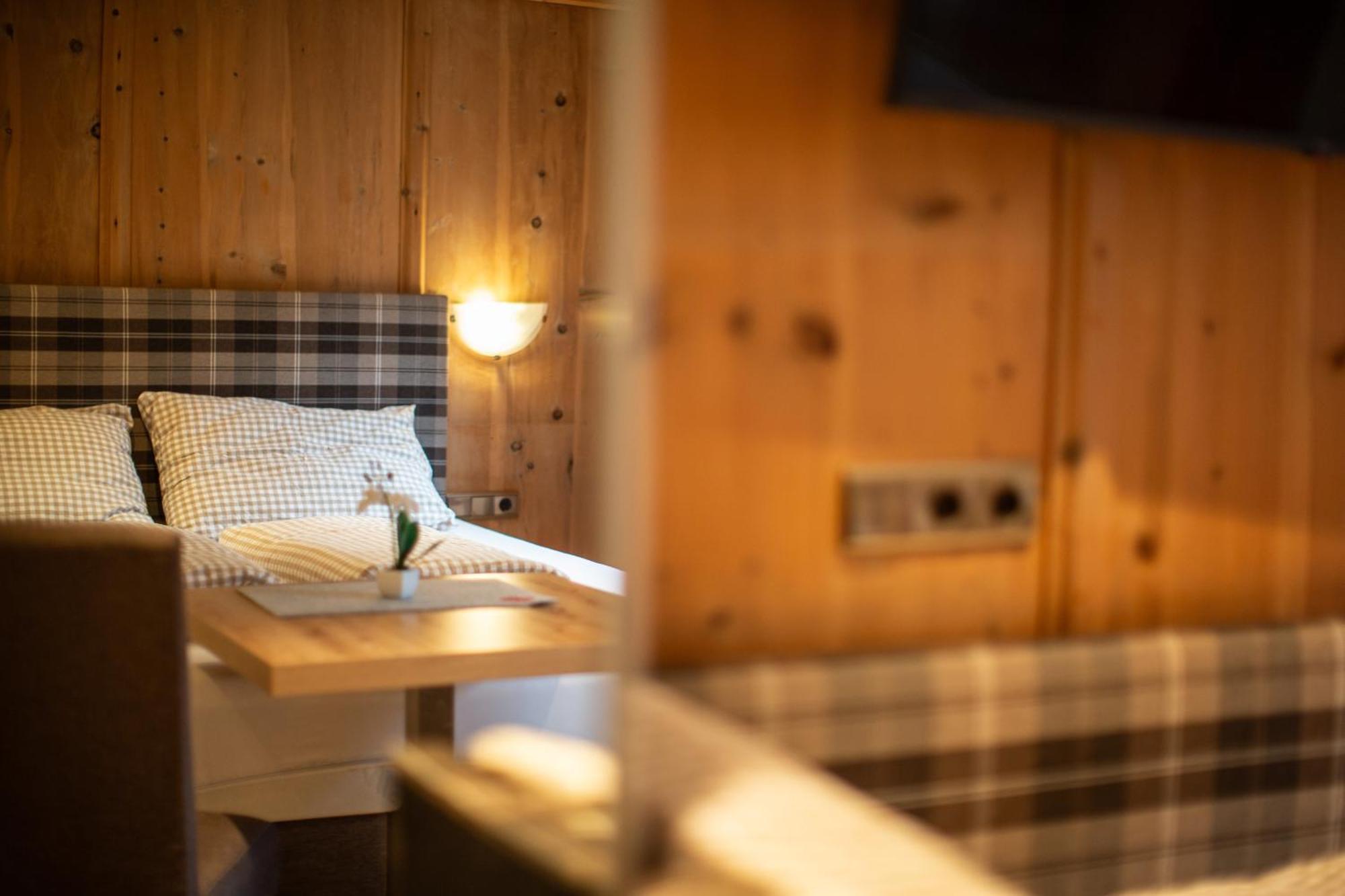 Hotel Garni Schoenblick Сьолден Екстериор снимка