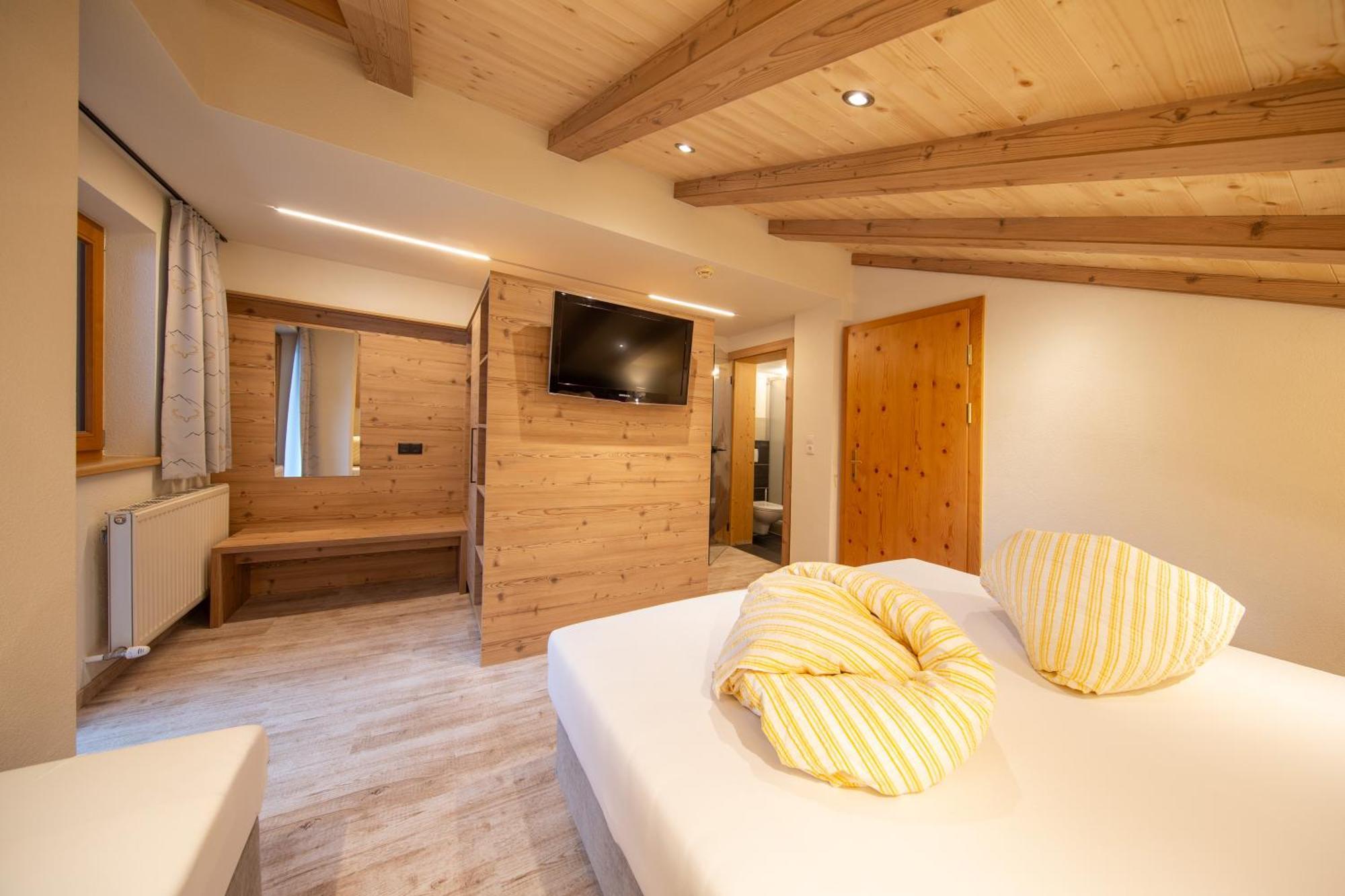 Hotel Garni Schoenblick Сьолден Екстериор снимка