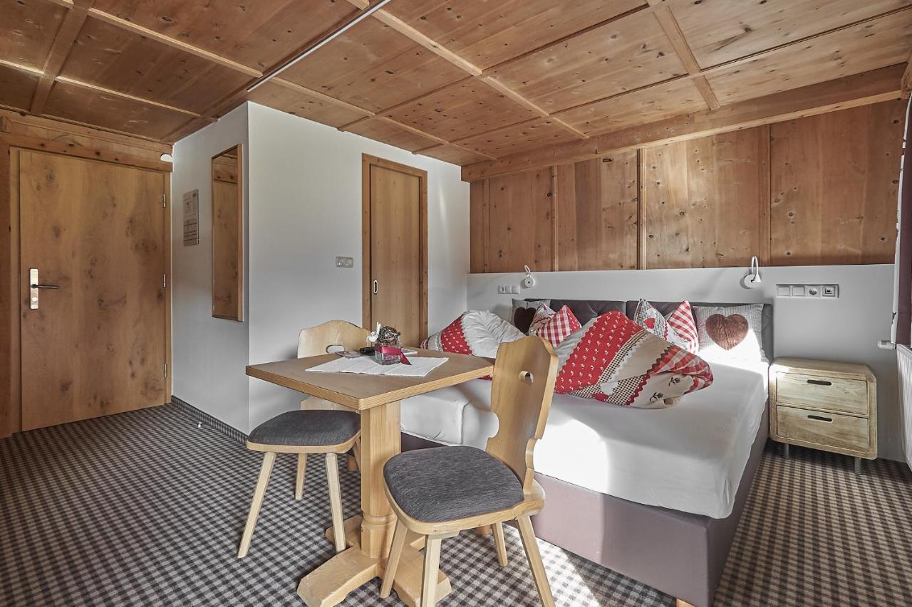 Hotel Garni Schoenblick Сьолден Екстериор снимка